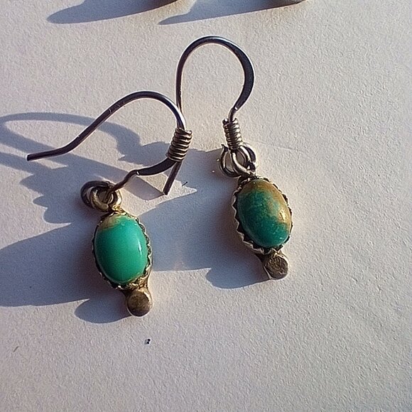 Beautiful Authentic Vintage Navajo Silver and Turquoise Earrings - Signed!!! - Picture 2 of 4